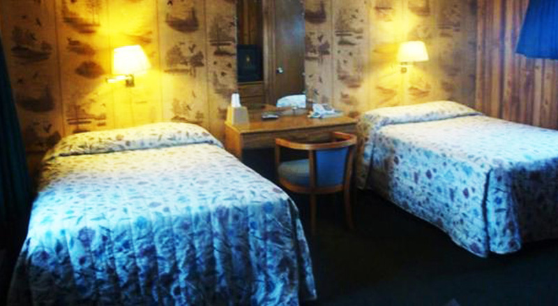 Curry's Motel Inn Hotel Doublel Bedroom